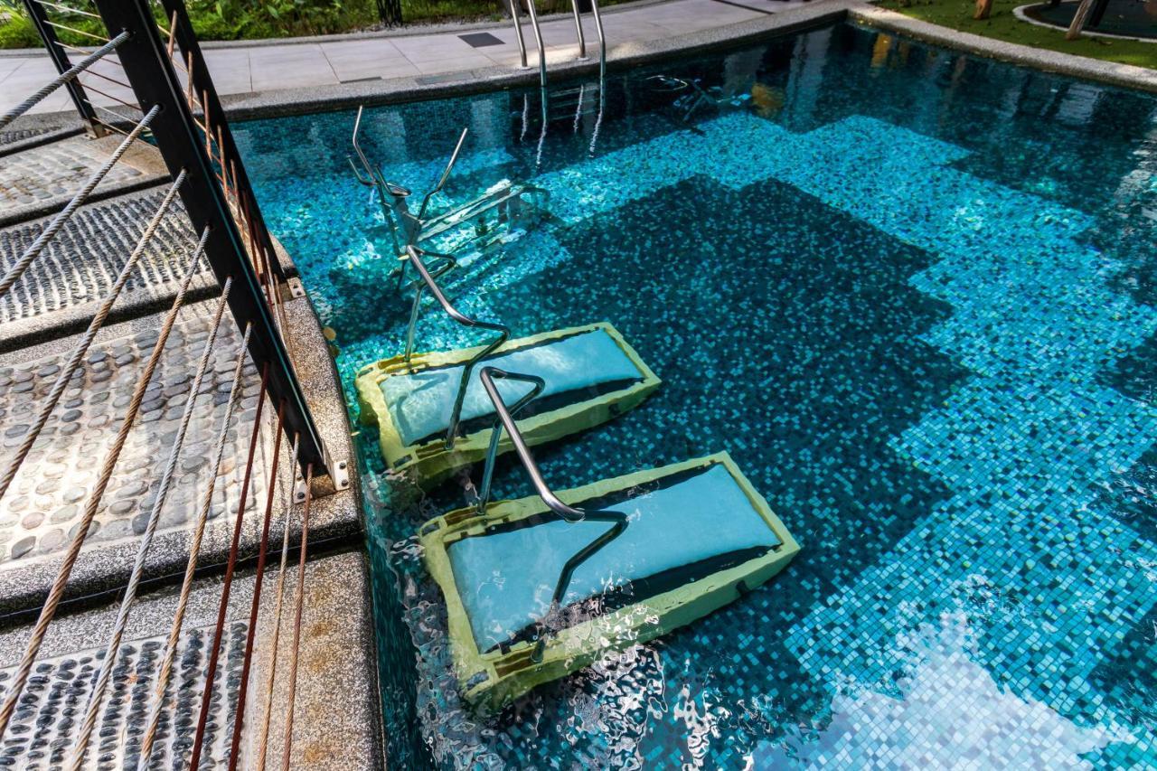 H20 Residence Ara Damansara By Airhost ペタリンジャヤ エクステリア 写真