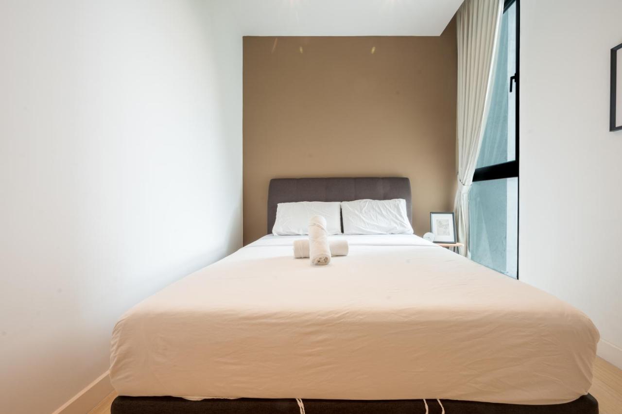 H20 Residence Ara Damansara By Airhost ペタリンジャヤ エクステリア 写真